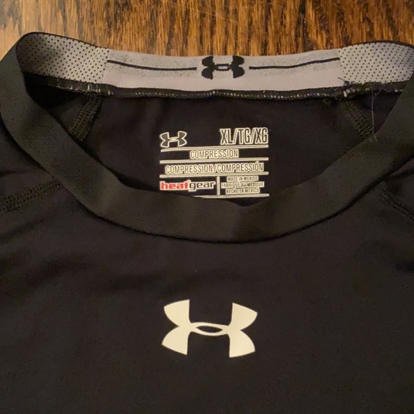 Under Armour Long Sleeve - Picture 2 of 2